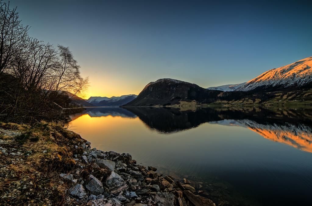 Jolstraholmen Camping Og Hytter Vassenden Exteriör bild