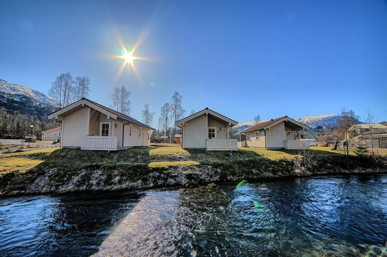 Jolstraholmen Camping Og Hytter Vassenden Exteriör bild